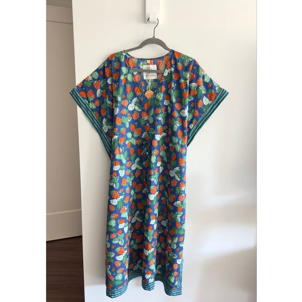 NWT: Printfresh - Strawberry Fields Resort Wear Caftan Beach Coverup (one size)